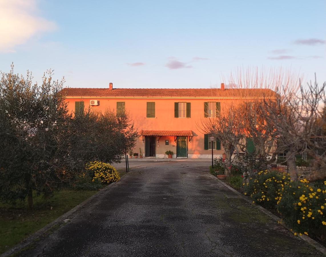 Хостел Eco House San Michele Borgo San Michele  Экстерьер фото